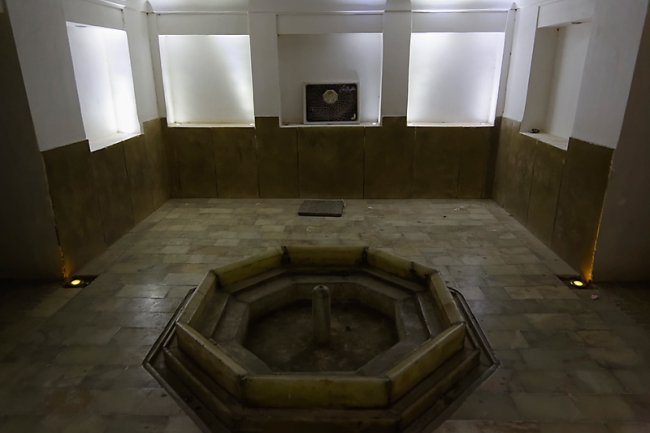 Yazd-Jardin Dolat Abad-013